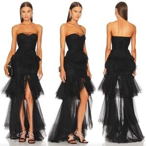 Chic Black Strapless Tulle Gown